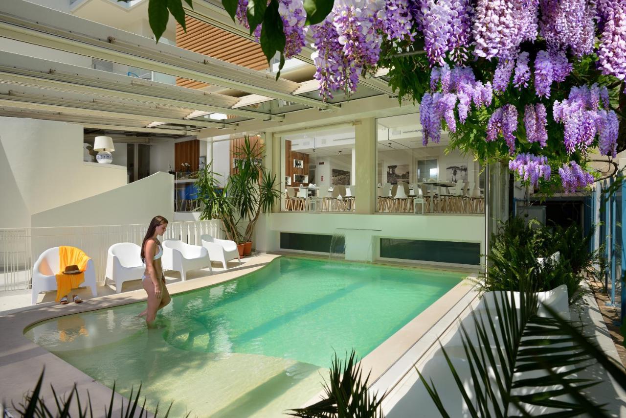 Hotel Romagna Cattolica Esterno foto