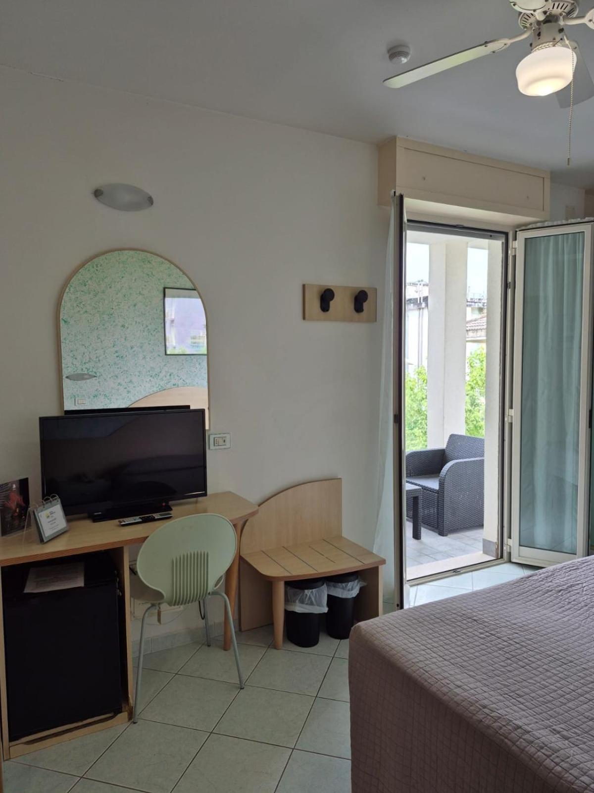 Hotel Romagna Cattolica Esterno foto